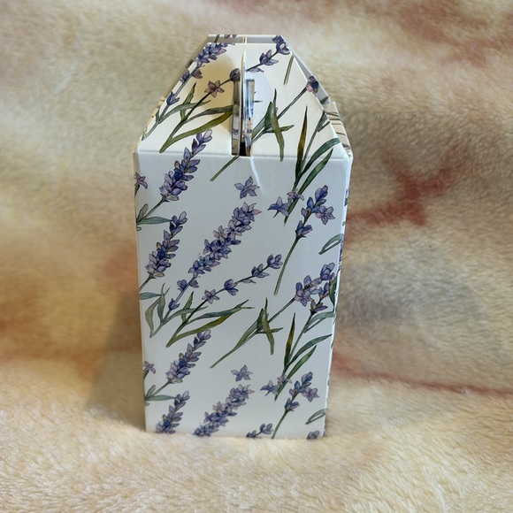 Diamante Scented Lavender Italian Vegitable Rapped Hand Soaps NWT Boxd 4x2.8oz - Picture 8 of 16